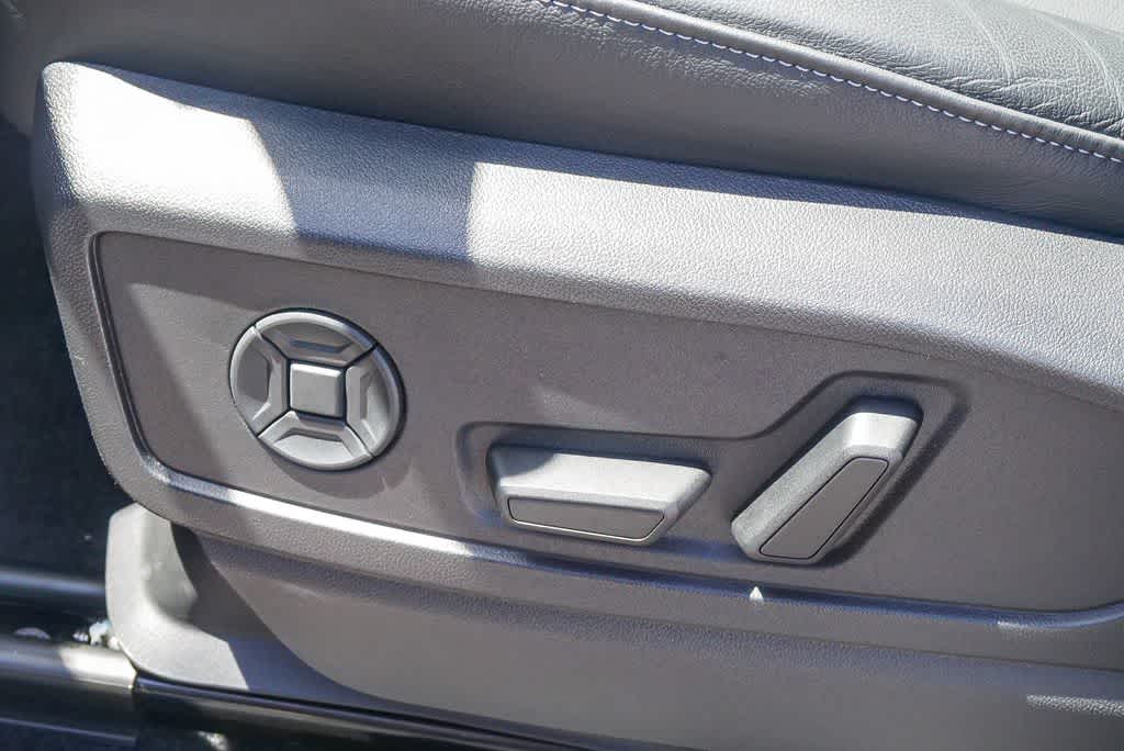 Thumbnail: 2025 Audi Q5 - 20