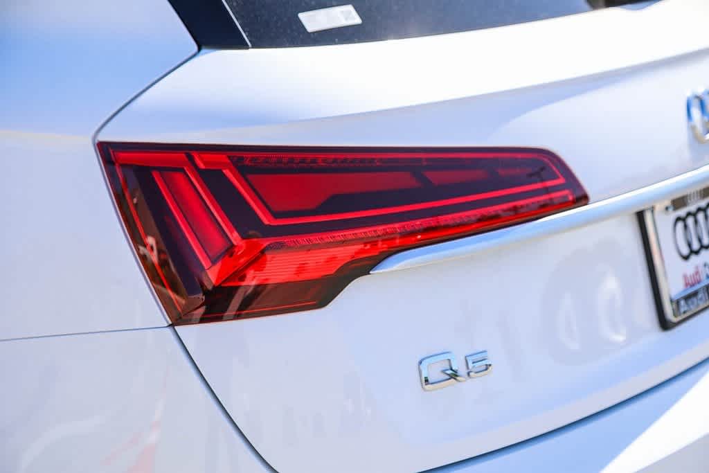 Thumbnail: 2023 Audi Q5 - 7