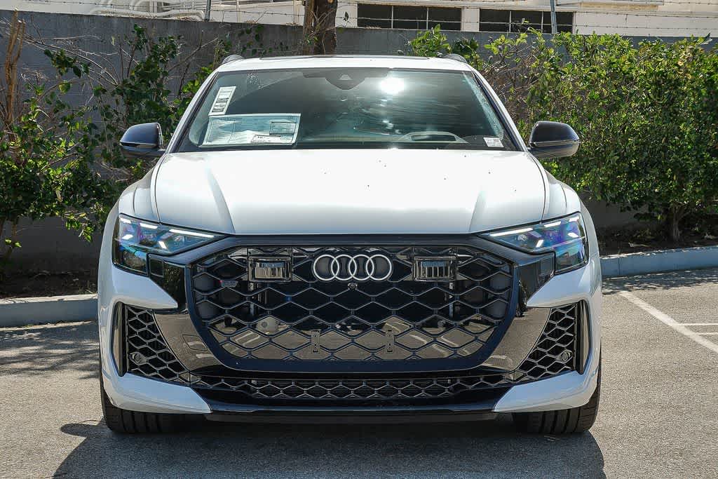 Thumbnail: 2026 Audi RS Q8 - 2