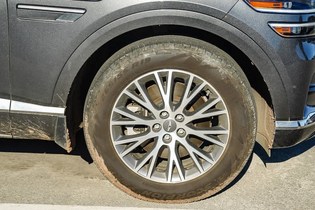 Thumbnail: 2022 Genesis GV80 - 13