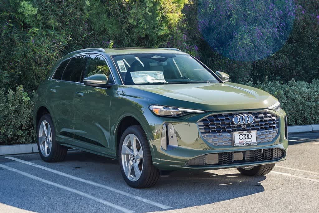 Thumbnail: 2025 Audi Q5 - 3