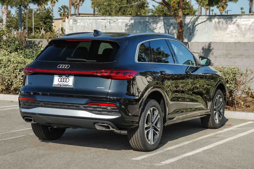 Thumbnail: 2026 Audi Q5 - 4