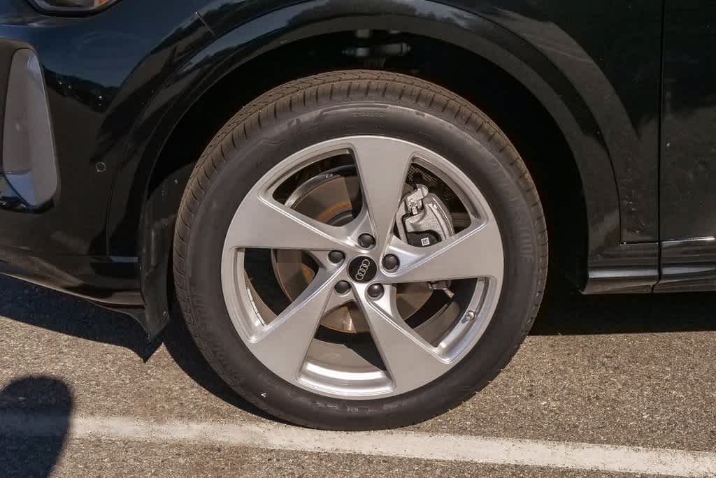 Thumbnail: 2025 Audi Q5 - 5