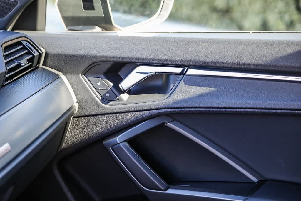 Thumbnail: 2022 Audi Q3 - 20