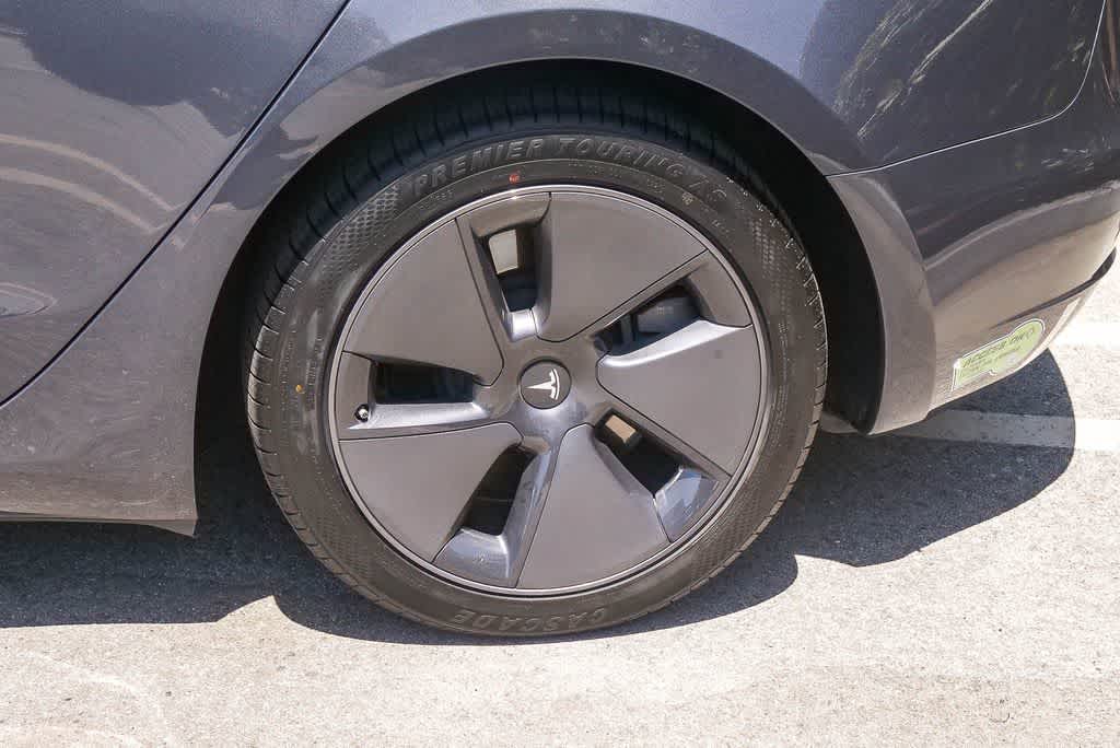 Thumbnail: 2023 Tesla Model 3 - 7