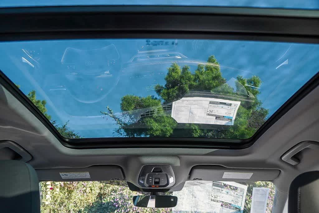 Thumbnail: 2025 Audi Q5 - 18