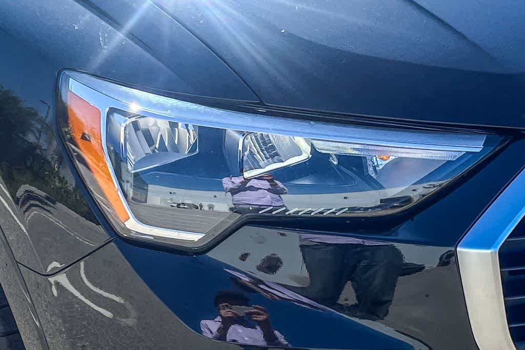 Thumbnail: 2022 Audi Q3 - 2