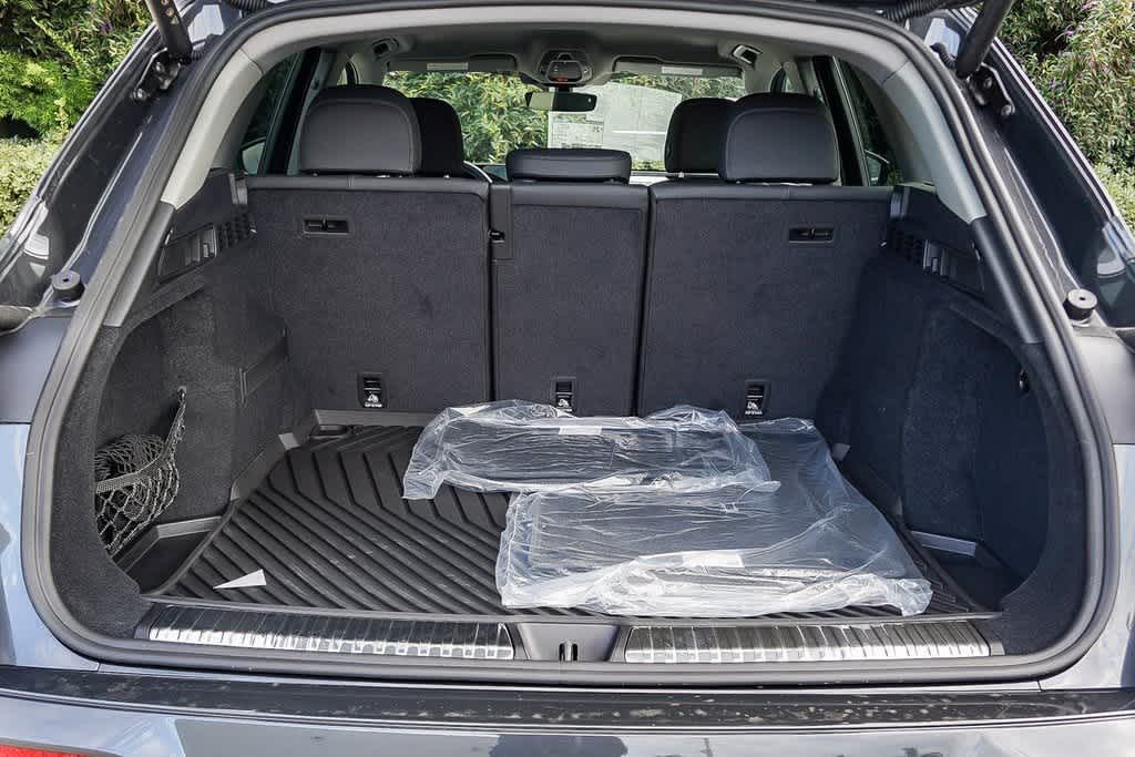 Thumbnail: 2025 Audi Q5 - 28