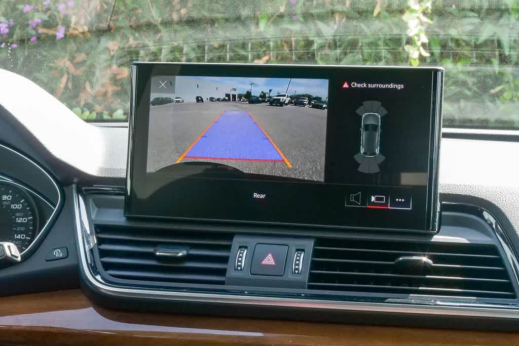 Thumbnail: 2022 Audi Q5 - 14