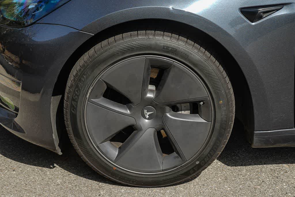 Thumbnail: 2023 Tesla Model 3 - 10