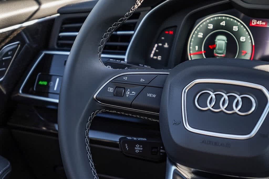 Thumbnail: 2026 Audi Q8 - 16