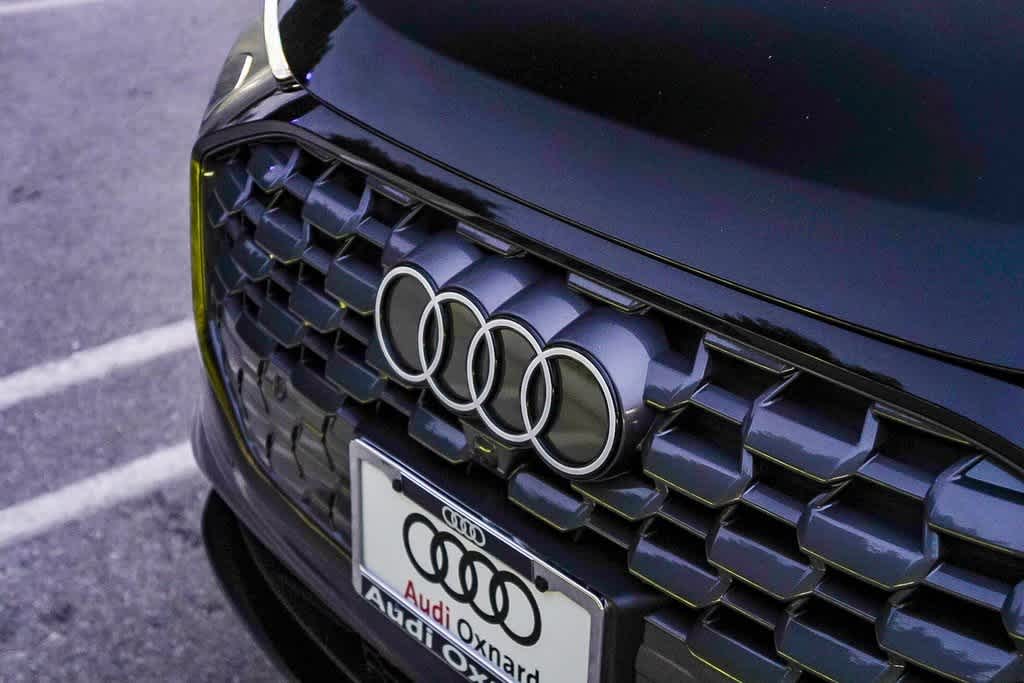 Thumbnail: 2025 Audi Q5 - 9