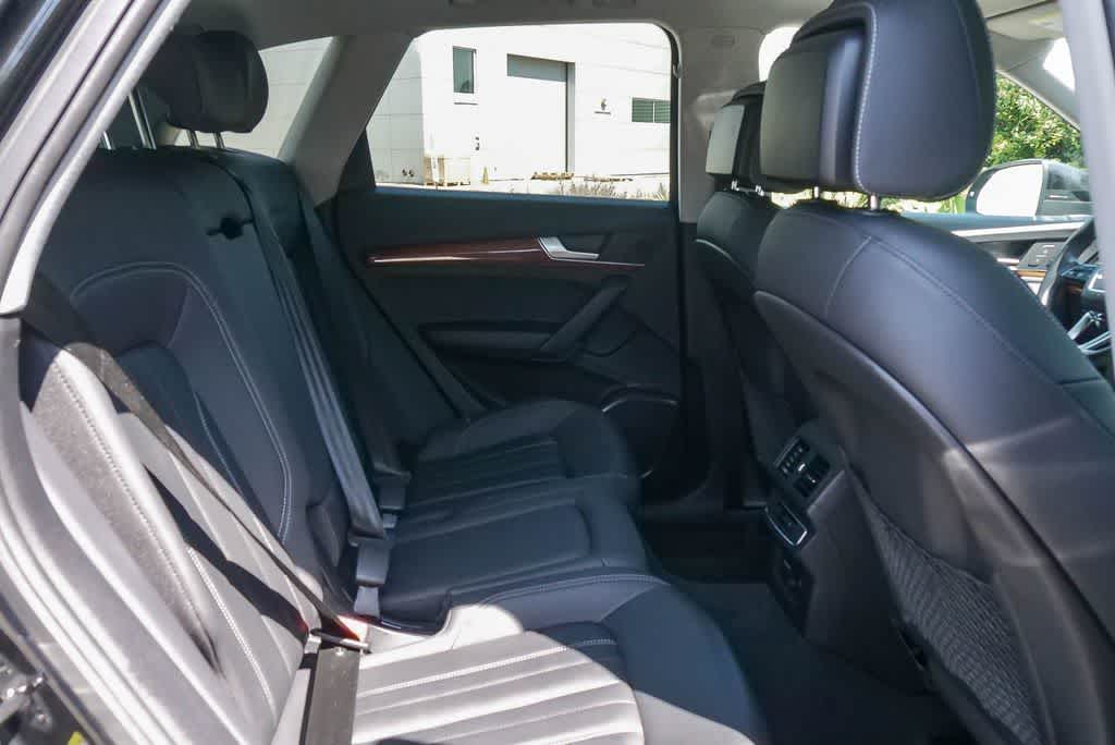 Thumbnail: 2022 Audi Q5 - 16