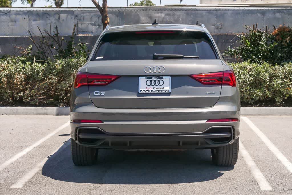 Thumbnail: 2023 Audi Q3 - 9