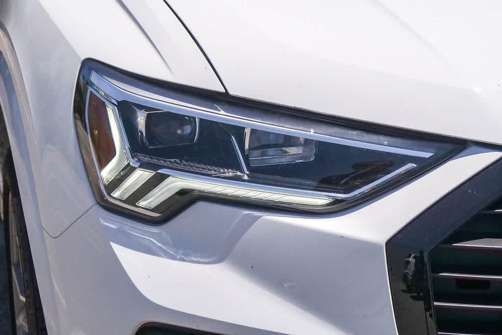 Thumbnail: 2025 Audi Q3 - 3