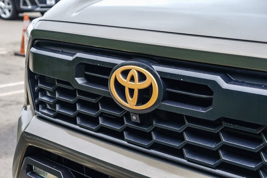 2024 Toyota Tacoma TRD Off-Road 9