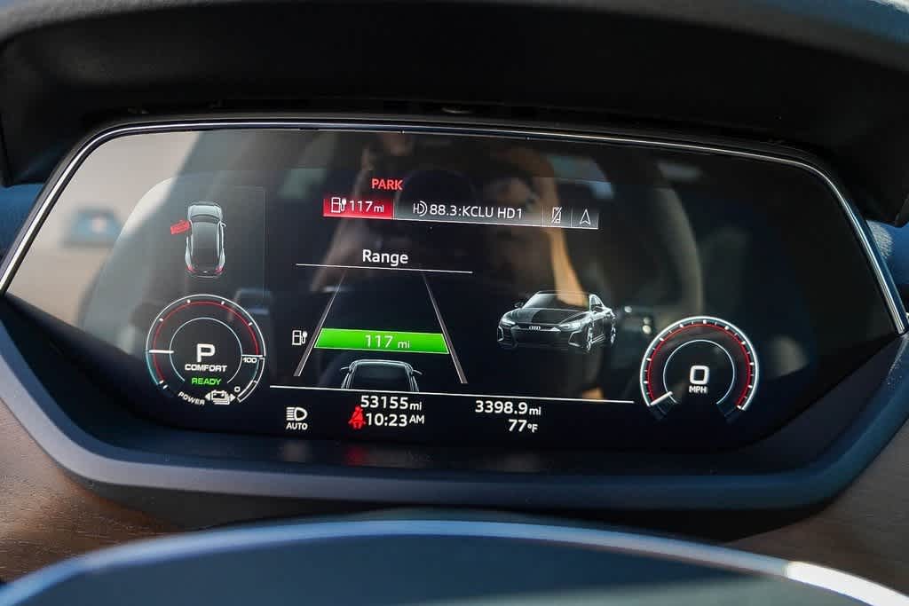 Thumbnail: 2022 Audi e-tron GT - 19