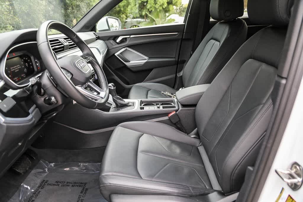 Thumbnail: 2022 Audi Q3 - 15