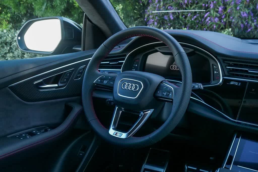 Thumbnail: 2026 Audi SQ8 - 14