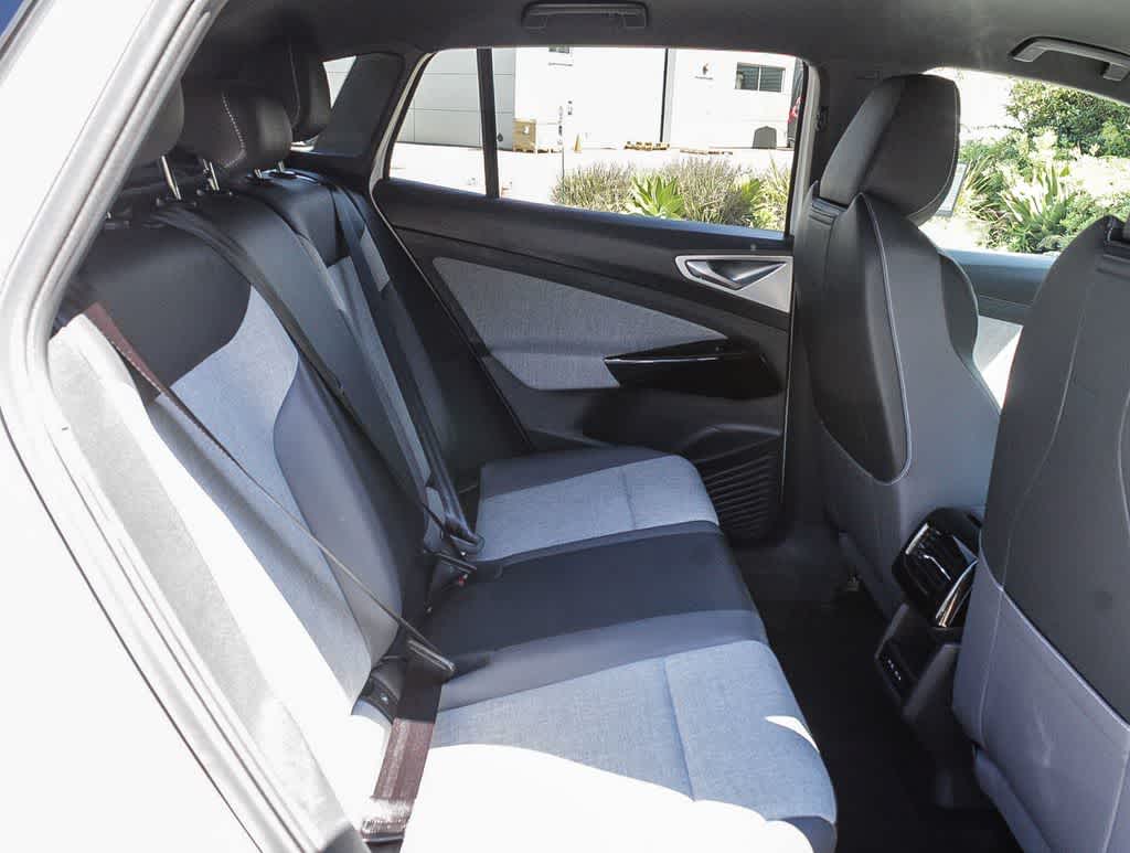 Thumbnail: 2023 Volkswagen ID.4 - 16