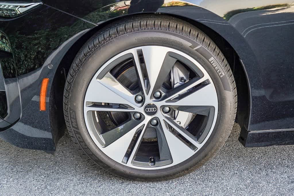 Thumbnail: 2025 Audi e-tron S - 10