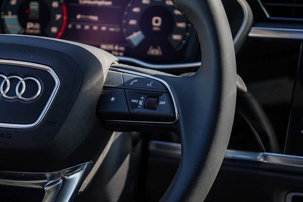 Thumbnail: 2023 Audi Q3 - 17