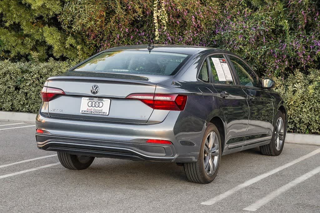 Thumbnail: 2024 Volkswagen Jetta - 4