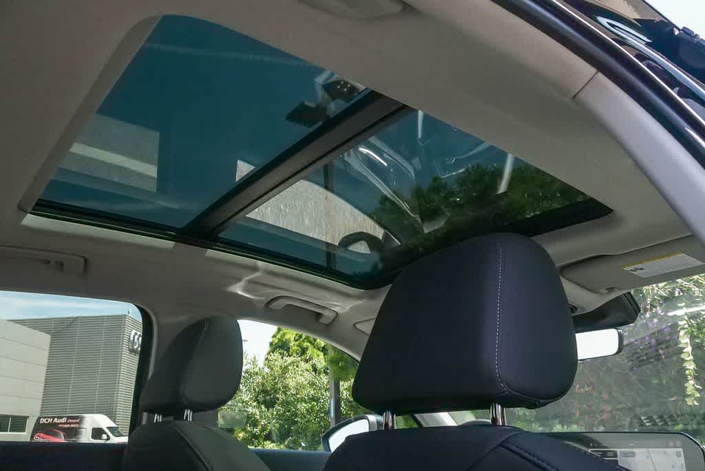 Thumbnail: 2026 Audi Q3 - 16