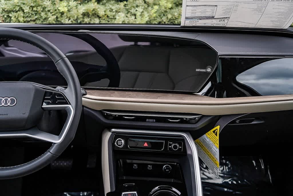 Thumbnail: 2025 Audi Q5 - 13