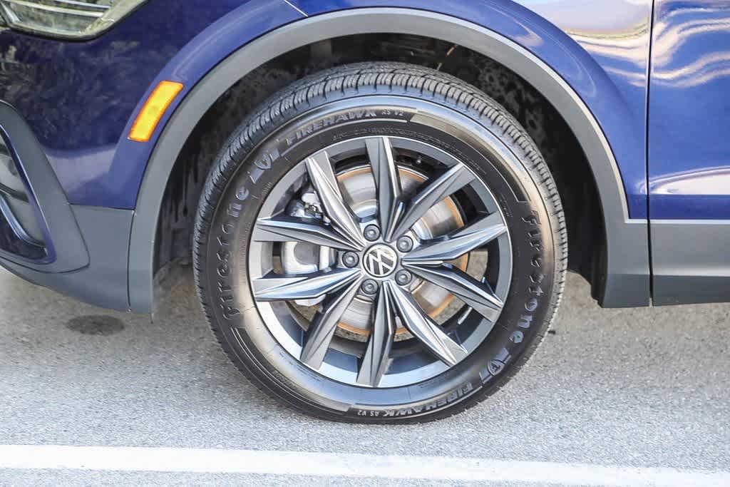 Thumbnail: 2022 Volkswagen Tiguan - 9