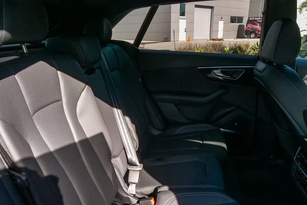 Thumbnail: 2026 Audi Q8 - 15