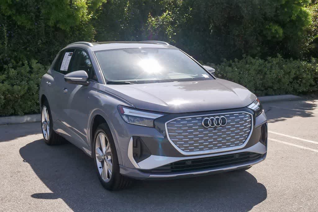 Thumbnail: 2023 Audi Q4 e-tron - 3