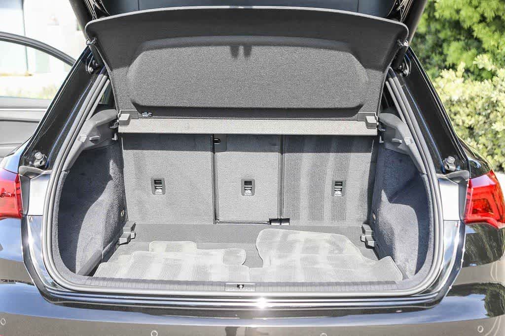 Thumbnail: 2024 Audi Q3 - 22