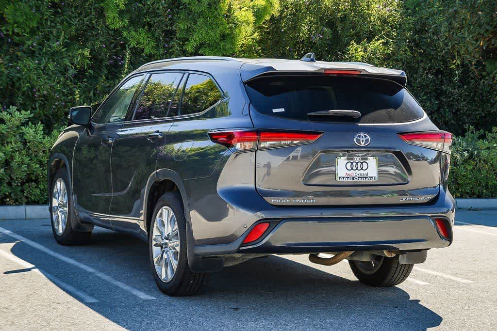 Thumbnail: 2022 Toyota Highlander - 6