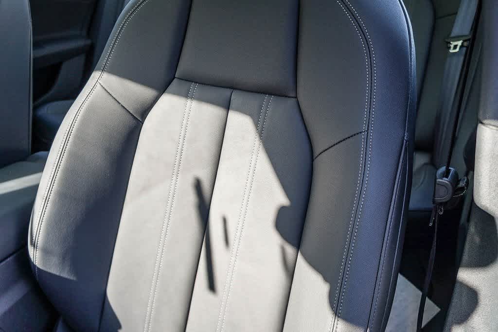 Thumbnail: 2025 Audi e-tron S - 26