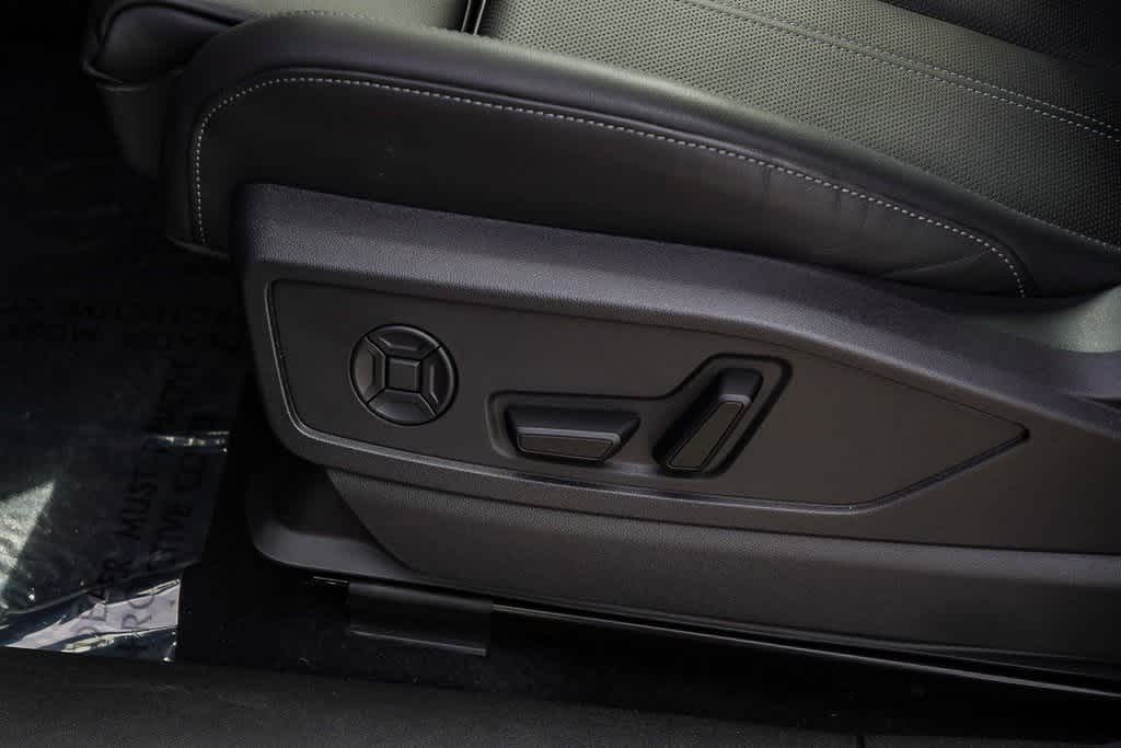 Thumbnail: 2025 Audi Q5 - 21