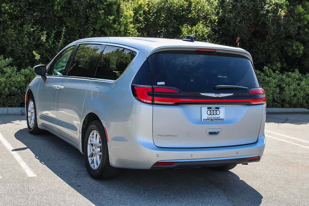 Thumbnail: 2023 Chrysler Pacifica - 7