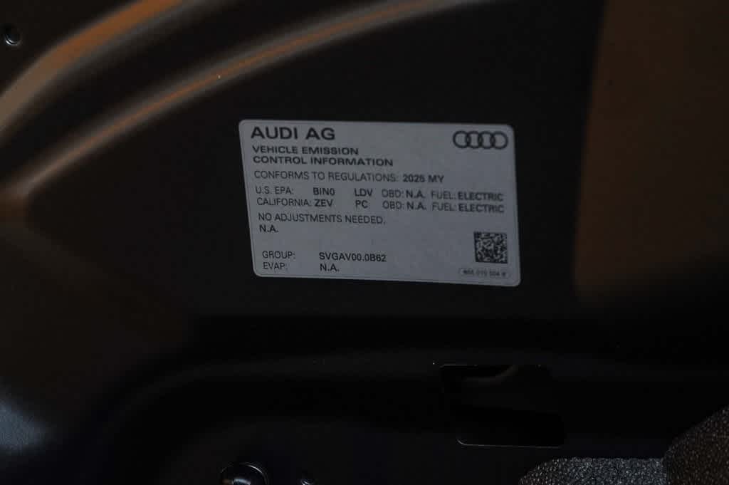 Thumbnail: 2025 Audi e-tron S - 31