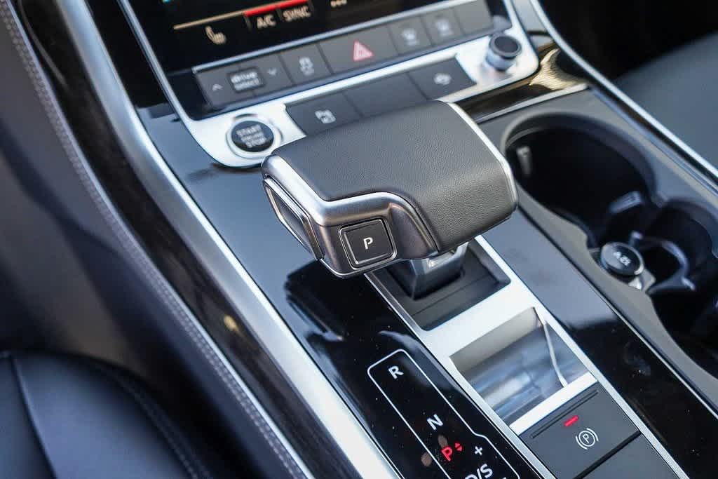 Thumbnail: 2026 Audi Q7 - 22