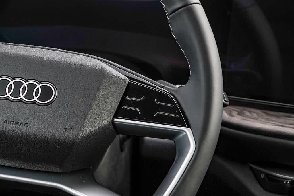 Thumbnail: 2025 Audi Q5 - 17