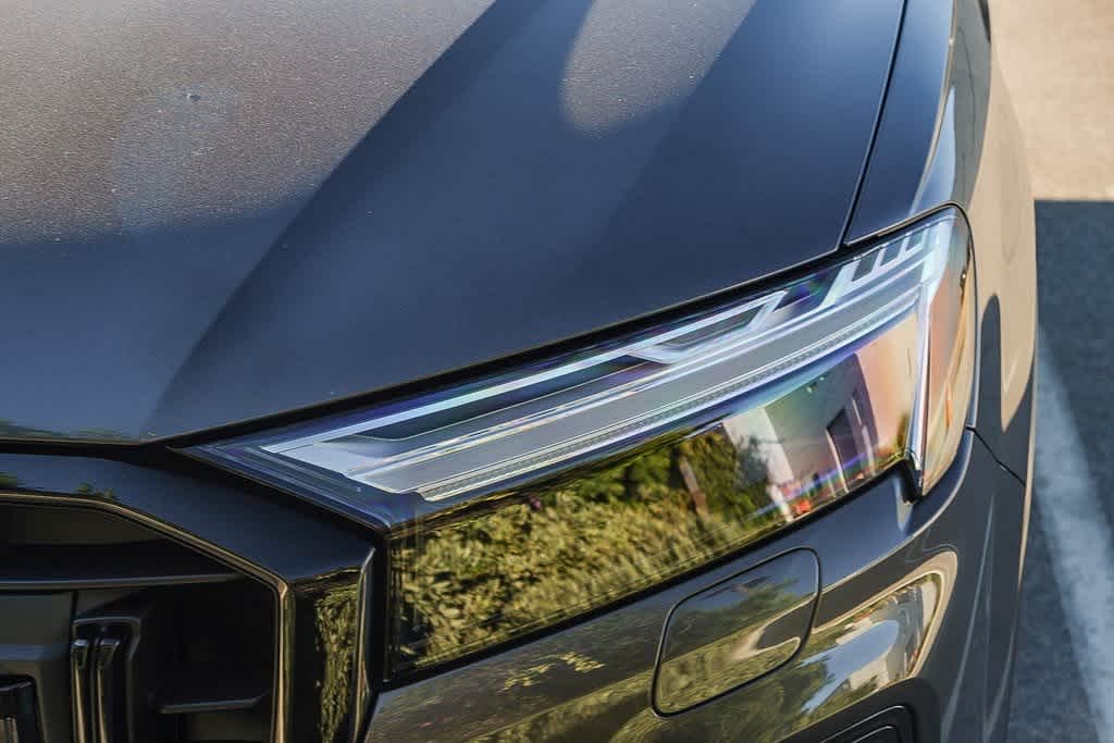 Thumbnail: 2026 Audi Q7 - 8