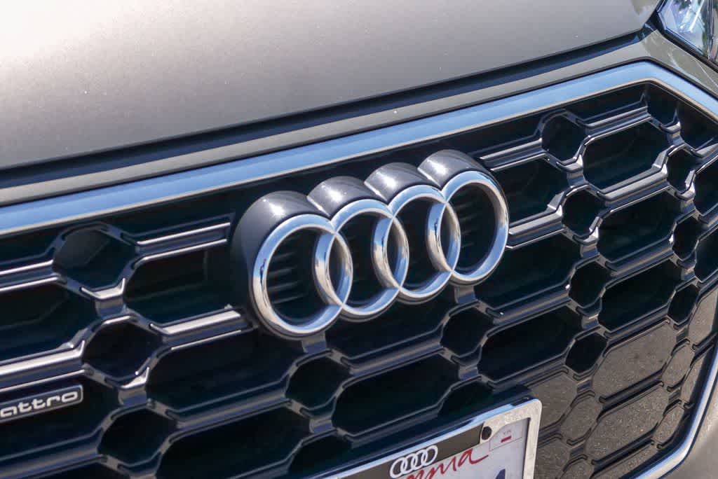 Thumbnail: 2023 Audi Q5 - 4