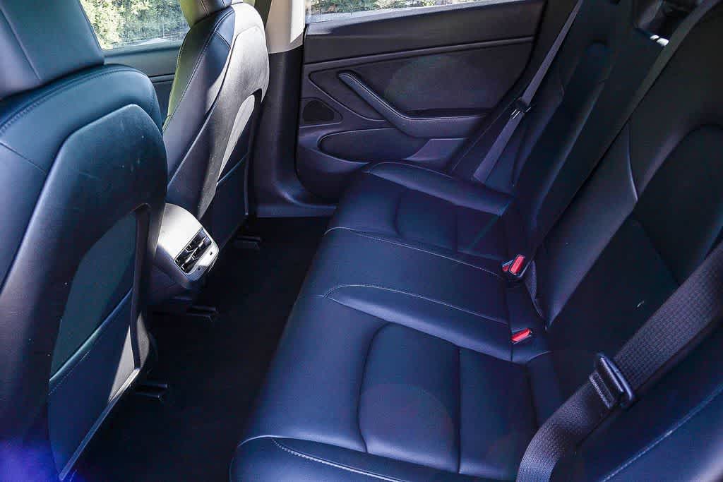 Thumbnail: 2019 Tesla Model 3 - 21