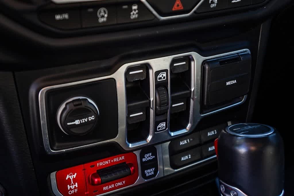 Thumbnail: 2020 Jeep Gladiator - 22