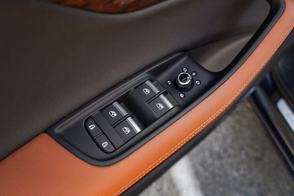 Thumbnail: 2026 Audi Q7 - 23