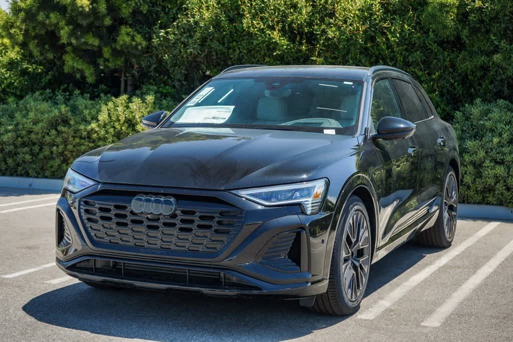 2024 Audi Q8 e-tron Prestige 3