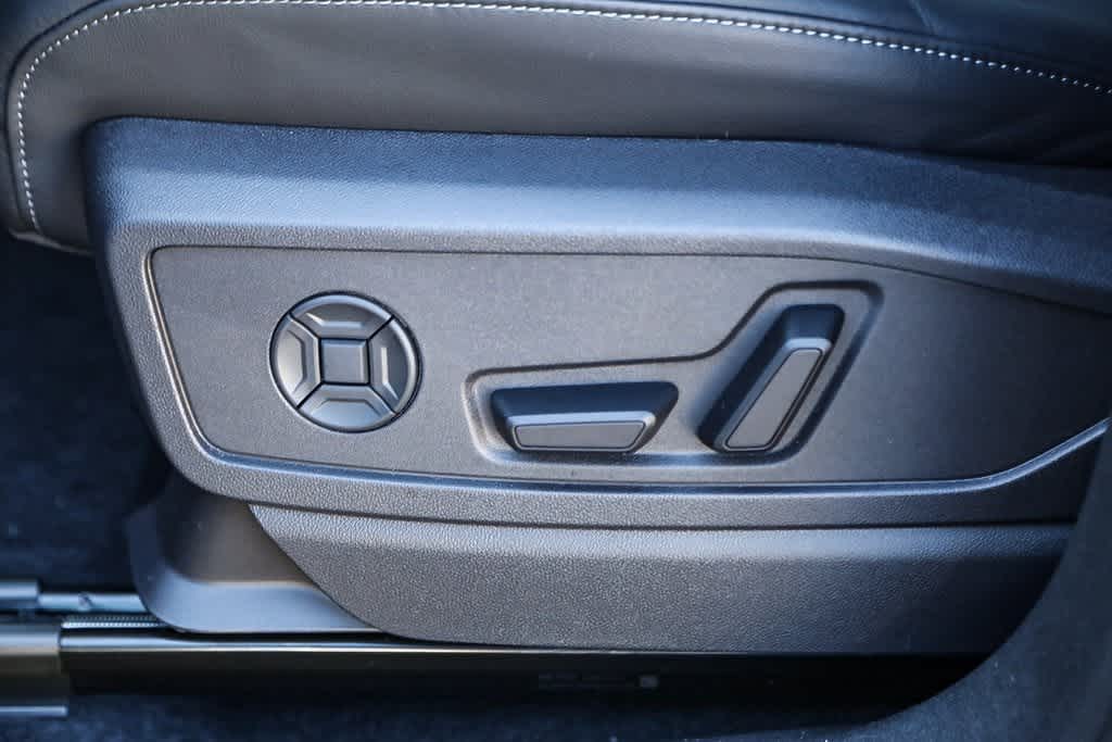 Thumbnail: 2025 Audi Q5 - 18