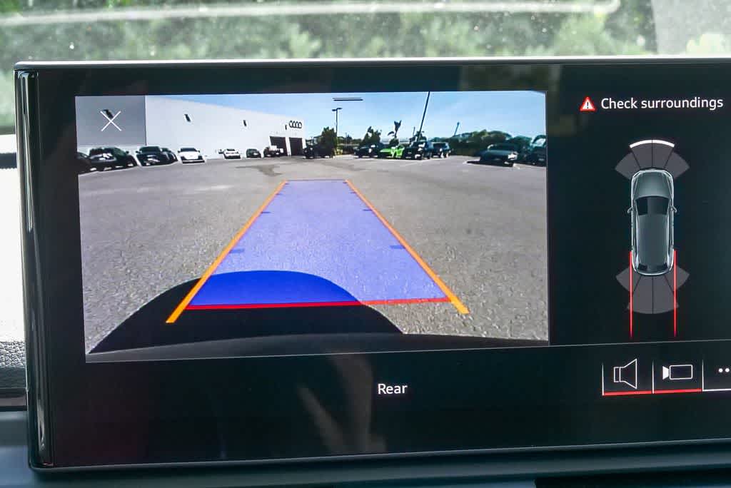 Thumbnail: 2023 Audi Q5 - 21