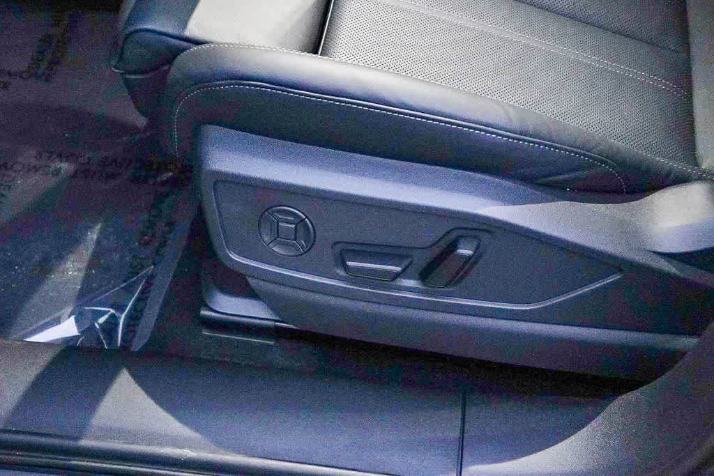 Thumbnail: 2025 Audi Q5 - 24