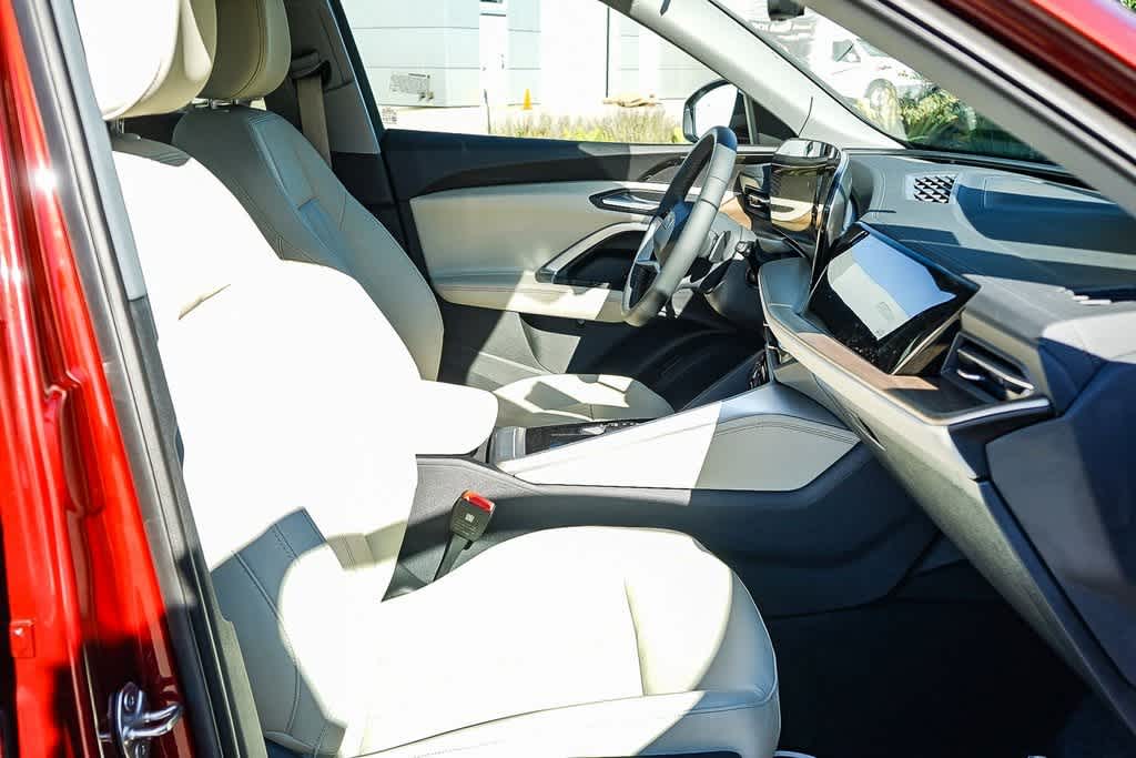 Thumbnail: 2025 Audi Q5 - 19